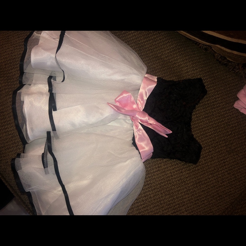 Dress - Picture 4 of 5
